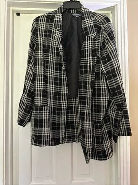Black & White Plaid Open-Front Blazer Jacket